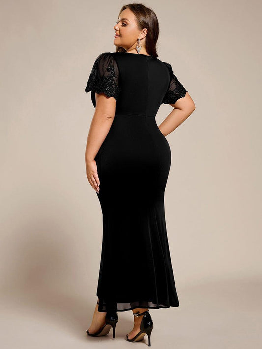 pretty CLEO|Plus Size Short Sleeve Ruffled Fishtail V-Neck Dress