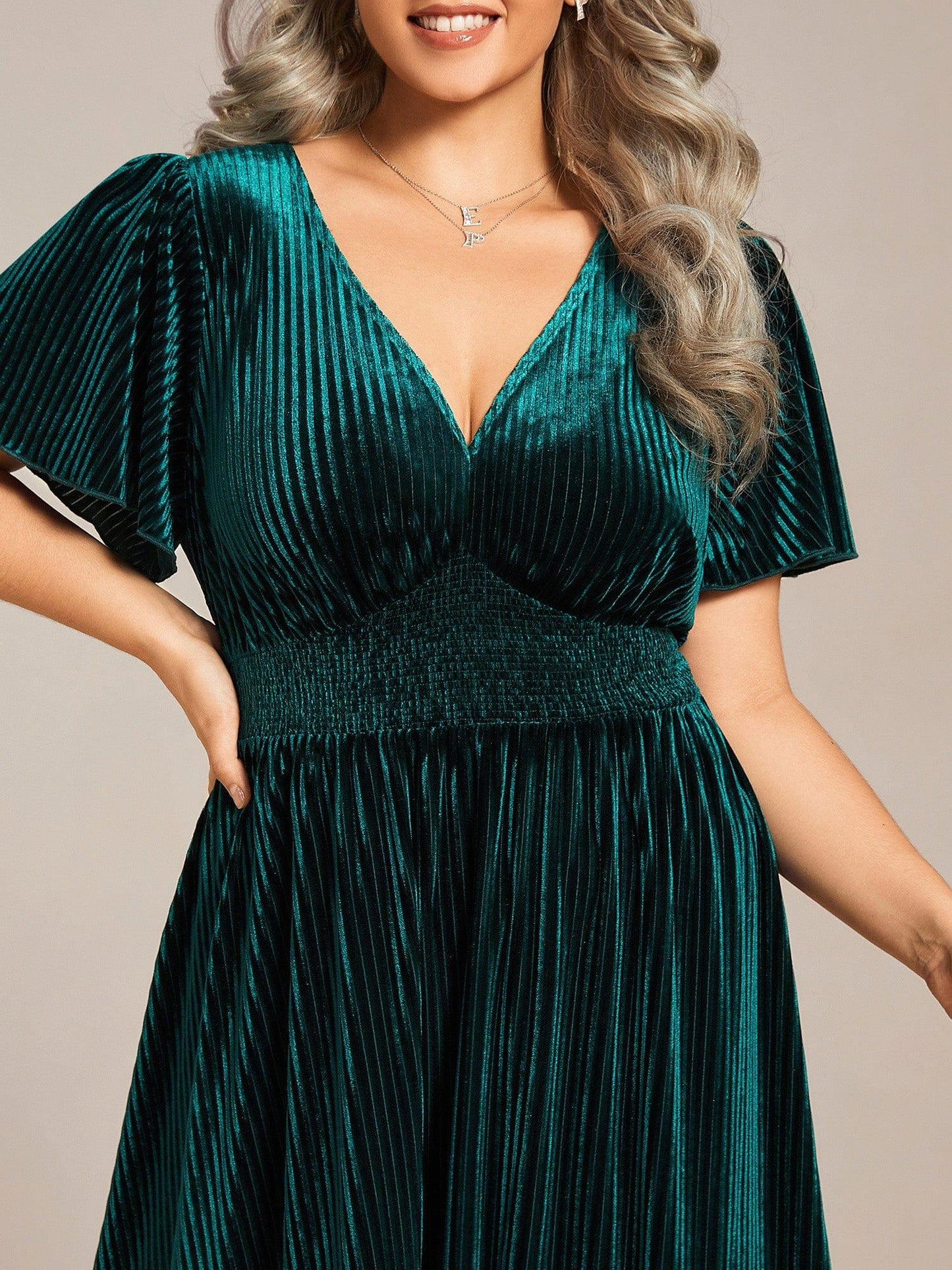 ever AZALEA|Graceful V-Neck Waist Design Short Sleeves Fall Velvet Midi Bridesmaid Dress