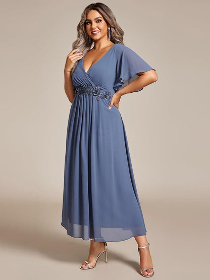 pretty DAHLIA|Plus Size Elegant Short Sleeves V-Neck Floral Applique Wedding Guest Dress