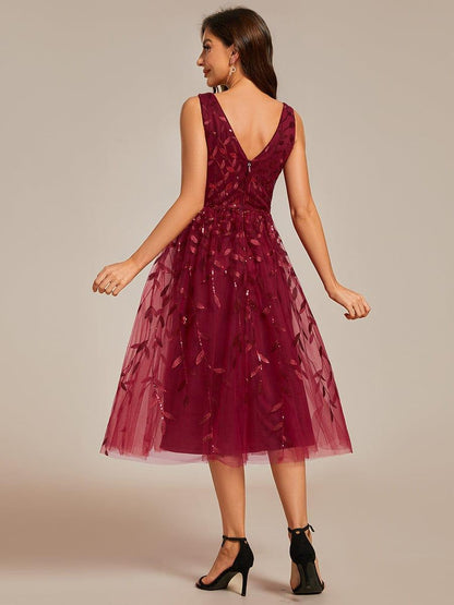 ever ROUX|V-Neck Leaf Sequined Sleeveless A-Line Midi Wedding Guest Dress