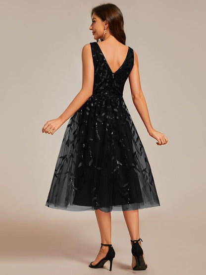 ever ROUX|V-Neck Leaf Sequined Sleeveless A-Line Midi Wedding Guest Dress