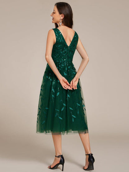 ever ROUX|V-Neck Leaf Sequined Sleeveless A-Line Midi Wedding Guest Dress