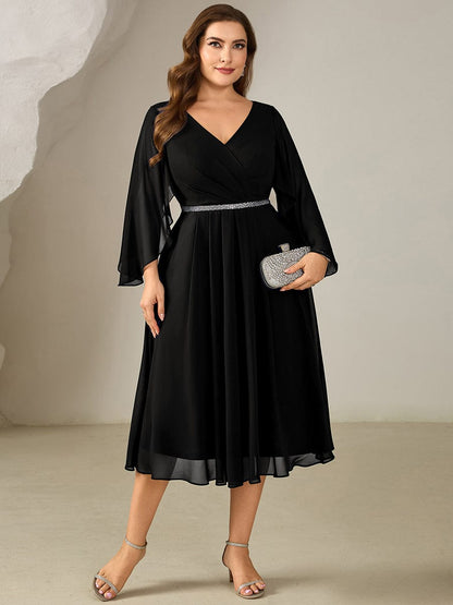 pretty WYNN|Plus Size Deep V-Neck Chiffon Wedding Guest Dress