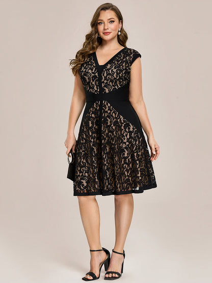 pretty TOVE|Plus Size See-through Lace Sleeveless High Stretch Wedding Guest Dress