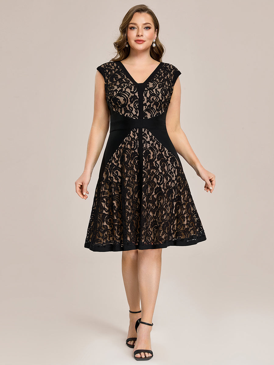 pretty TOVE|Plus Size See-through Lace Sleeveless High Stretch Wedding Guest Dress