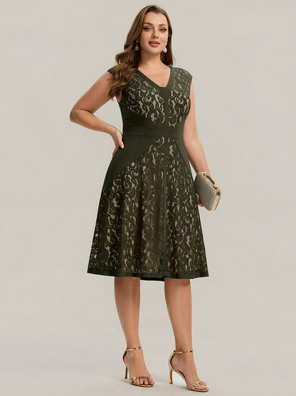 pretty TOVE|Plus Size See-through Lace Sleeveless High Stretch Wedding Guest Dress
