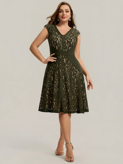 pretty TOVE|Plus Size See-through Lace Sleeveless High Stretch Wedding Guest Dress