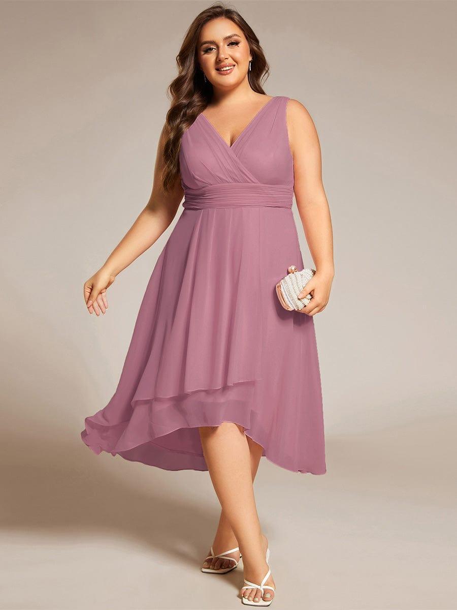 pretty AUGUST|Plus Size Pleated Sleeveless V-Neck Midi Chiffon Wedding Guest Dress
