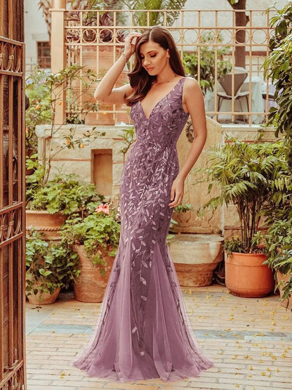 ever ORIEL|Leaf Sequin V-Neck Sleeveless Bridesmaid Dress with Tulle Hem