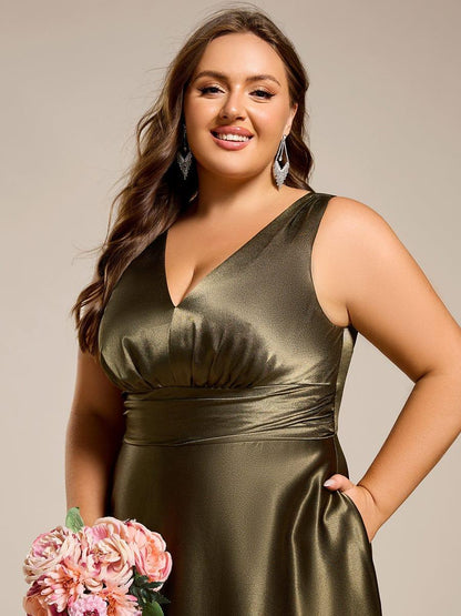pretty INDY|Plus Size Satin Empire Waist Maxi Bridesmaid Dress with Pockets